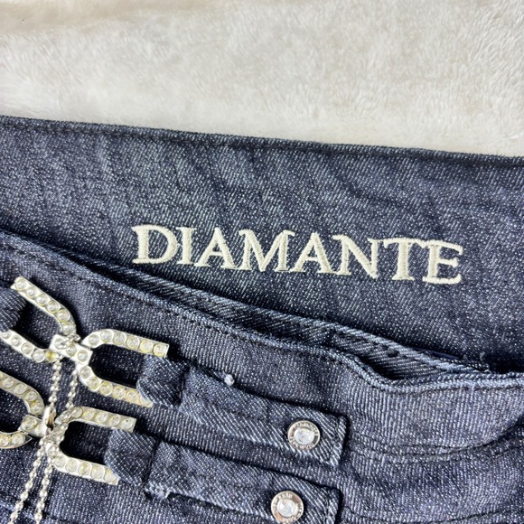 DIAMANTE Jeans Capris Women's 24 Dark Wash Denim Shorts Embellished Belt Buckle - Picture 4 of 8